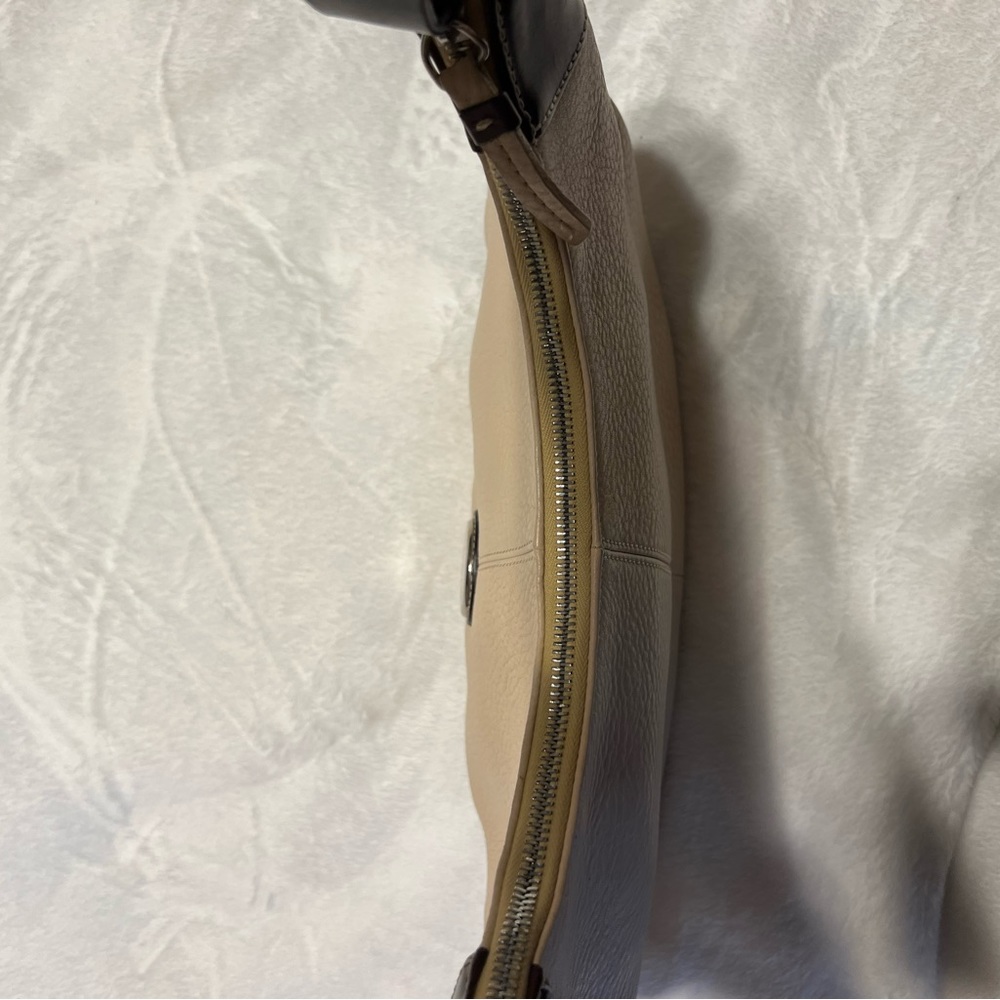 Dooney and Bourke - Picture 3 of 9